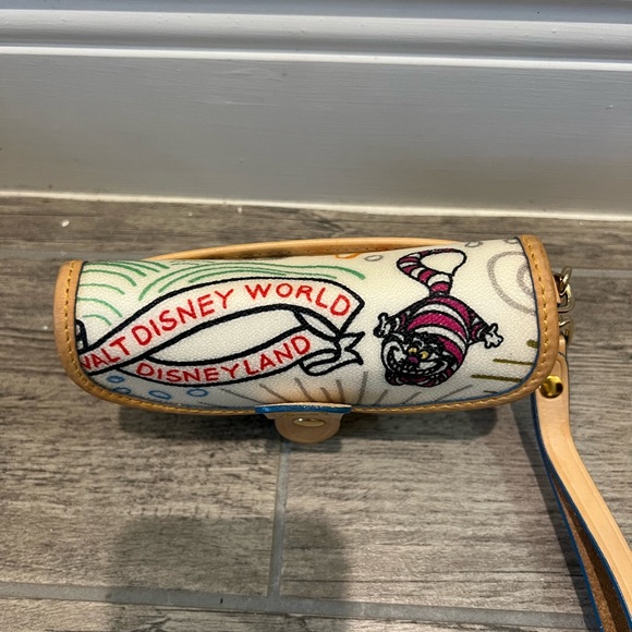 Like New Dooney and Burke Sketch Disney Wristlet - Picture 5 of 8